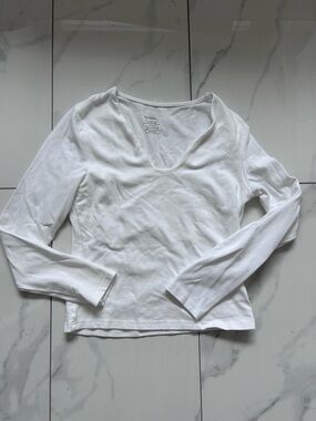 OGL v neck long sleeve top
